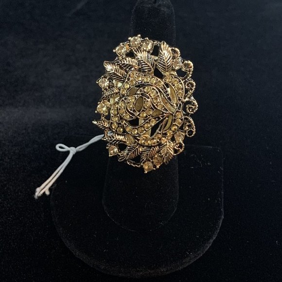 Gold Tone,Flower,Leaves, Stretch Ring - Picture 1 of 2